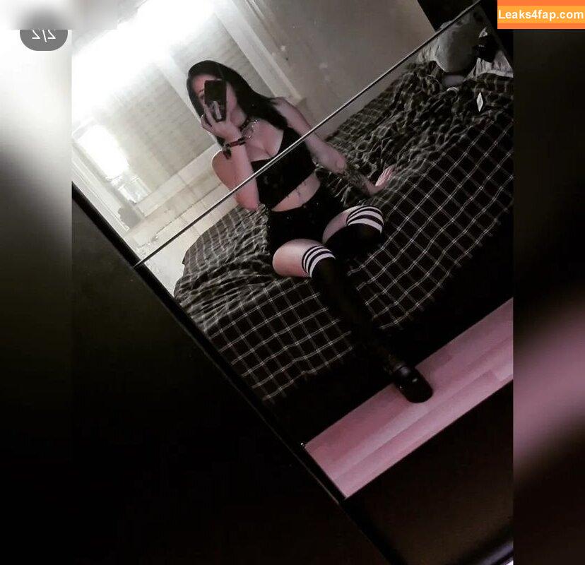 gothgirl0307 / xx.never.x leaked photo photo #0001