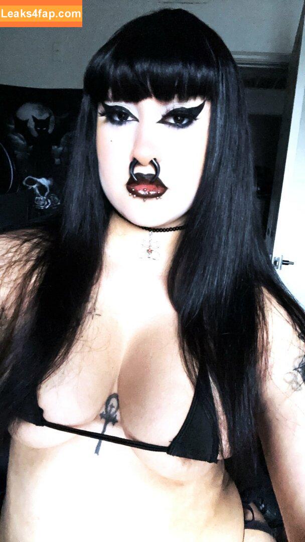 Gothic Vampire Vixen / gothicvampirevixen / gothicvixxen leaked photo photo #0001