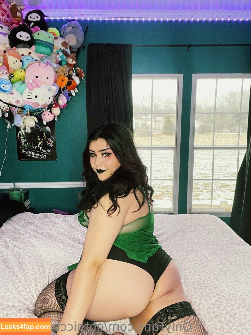 gothiccbabyyy13 / brieseyfbaby leaked photo photo #0126