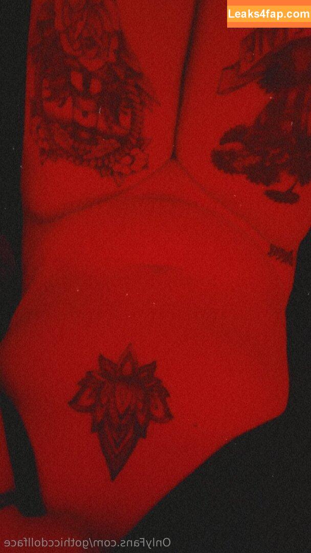 gothiccdollface /  leaked photo photo #0024