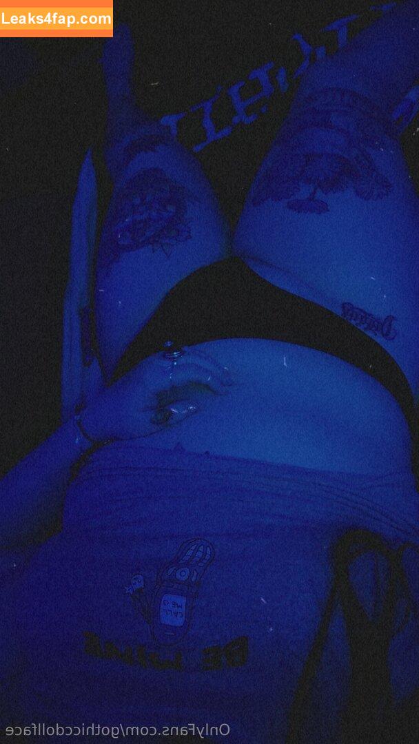 gothiccdollface /  leaked photo photo #0025