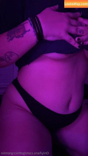 gothiccgremlin photo #0010