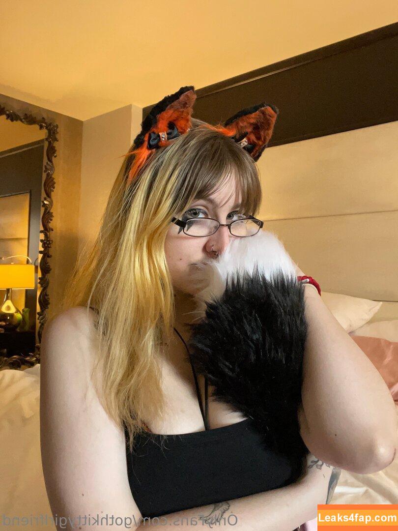 gothkittygirlfriend /  leaked photo photo #0016