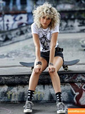 Grace Bowers photo #0041