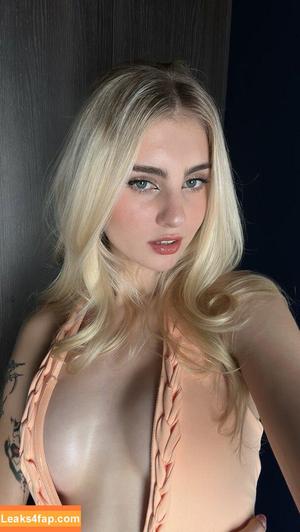 Grace Lyra photo #0001