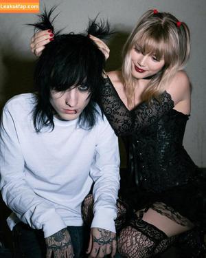 Grace Van Dien photo #0148