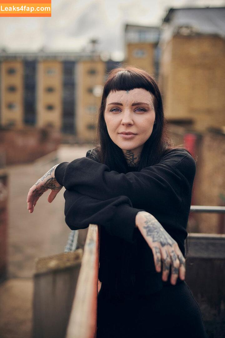 graceneutral /  leaked photo photo #0012