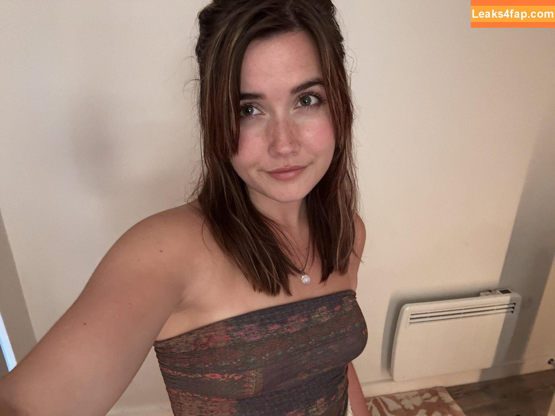 graciecatemakes /  leaked photo photo #0017