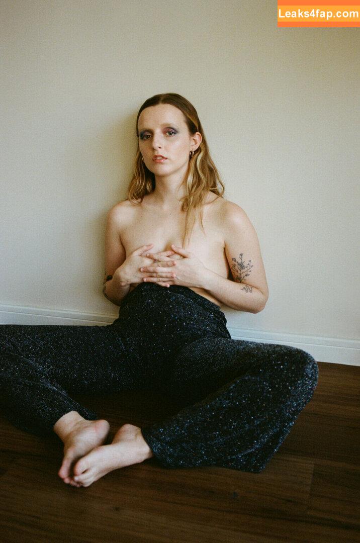 Greta Isaac / gretaisaac leaked photo photo #0006