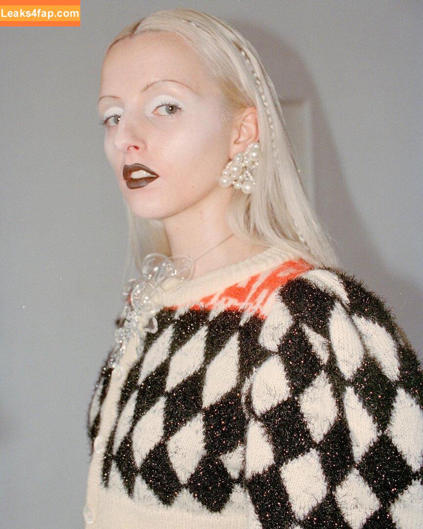 Greta Isaac / gretaisaac leaked photo photo #0011