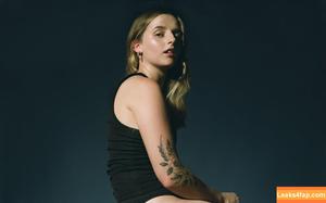 Greta Isaac photo #0007