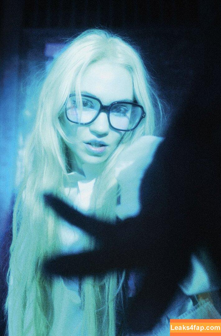 Grimes / n8grimes leaked photo photo #0136