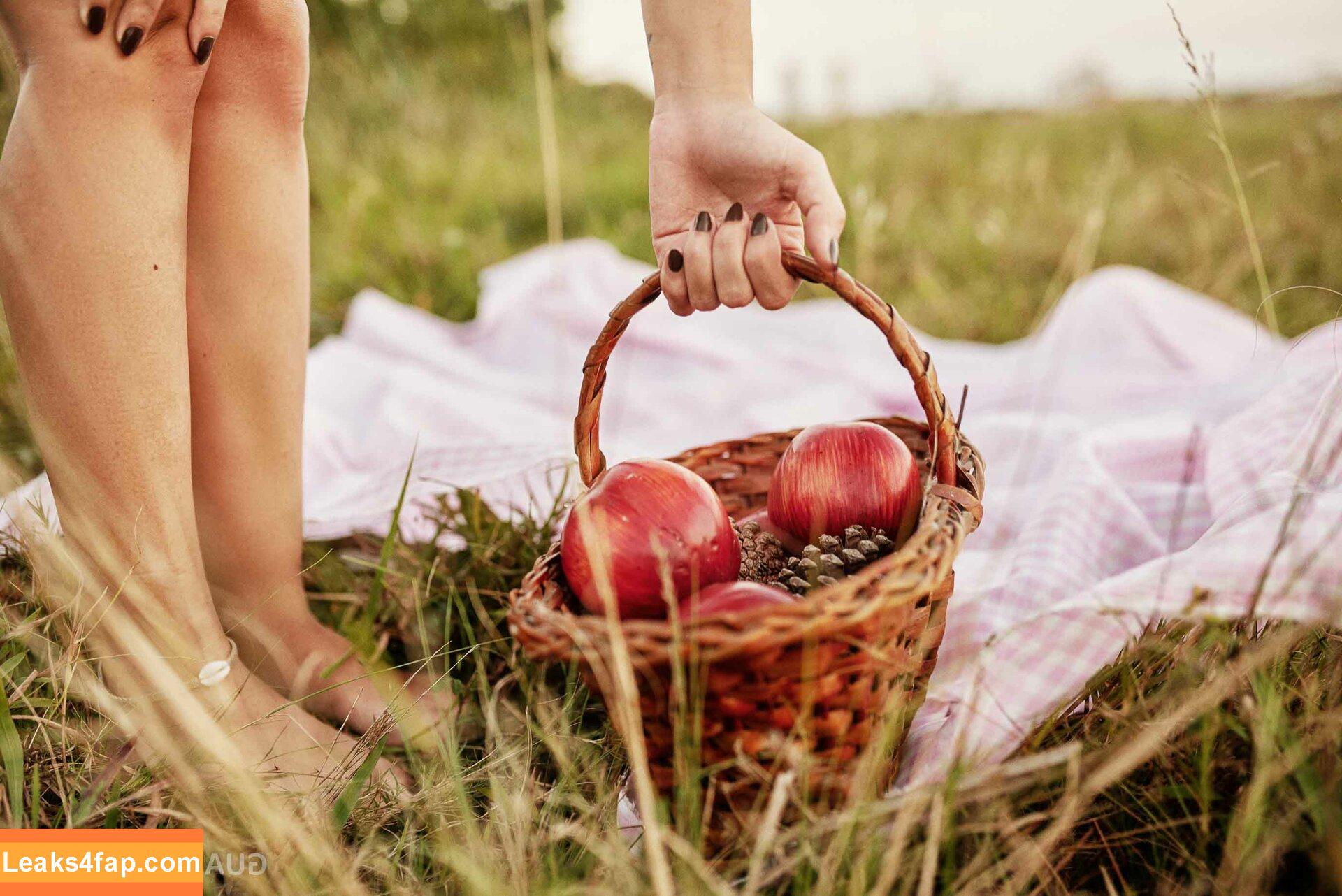 Guapamag /  leaked photo photo #1884