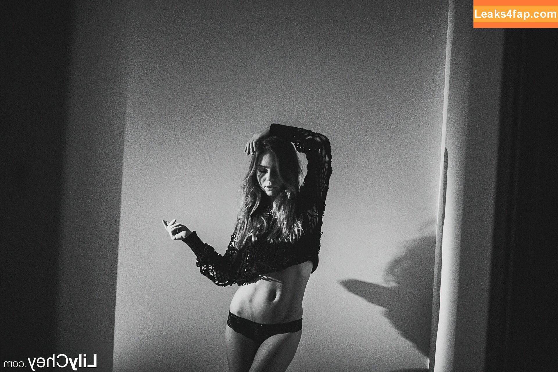 Guerlain / Anastasia S / Dominika / Lili / Lily C / Lily Chey / Nasty Q. / lea_guerlin / sia89 leaked photo photo #0396