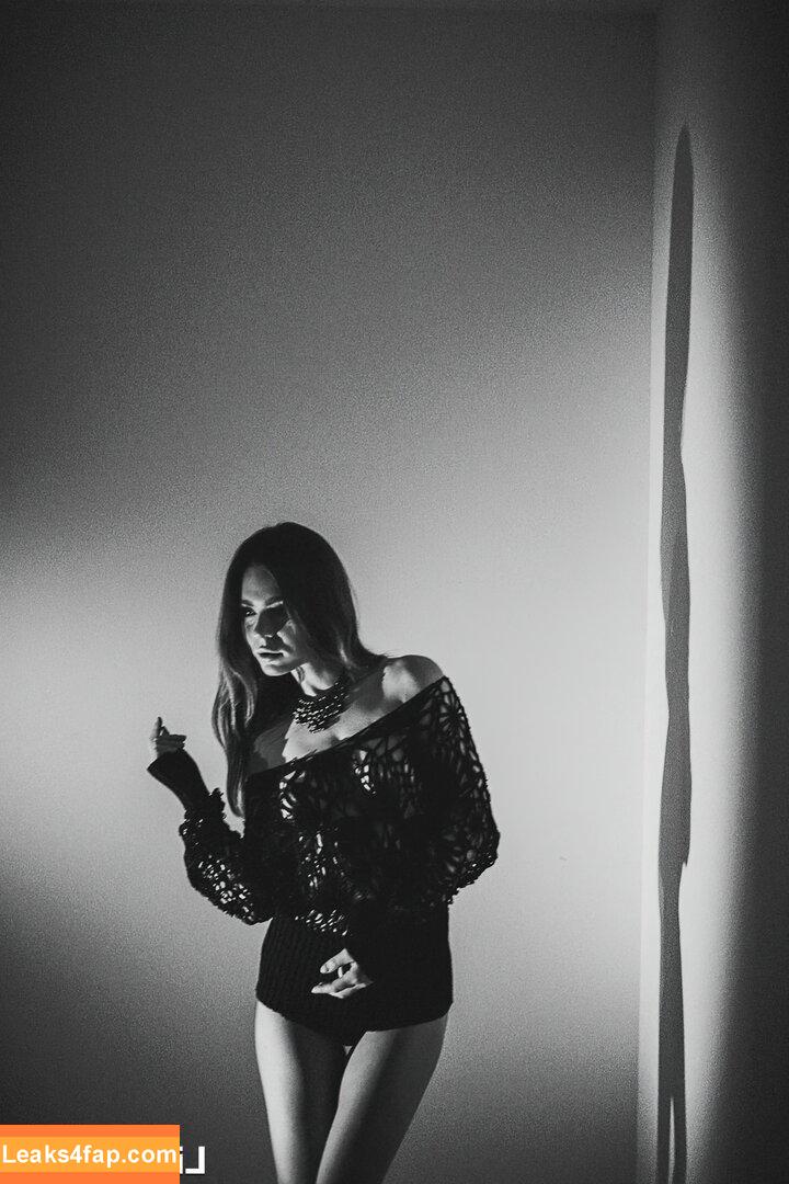 Guerlain / Anastasia S / Dominika / Lili / Lily C / Lily Chey / Nasty Q. / lea_guerlin / sia89 leaked photo photo #0462