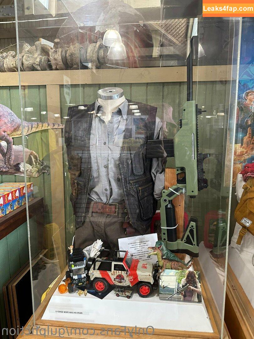 gulpfiction / gulpfictionbooks leaked photo photo #0077