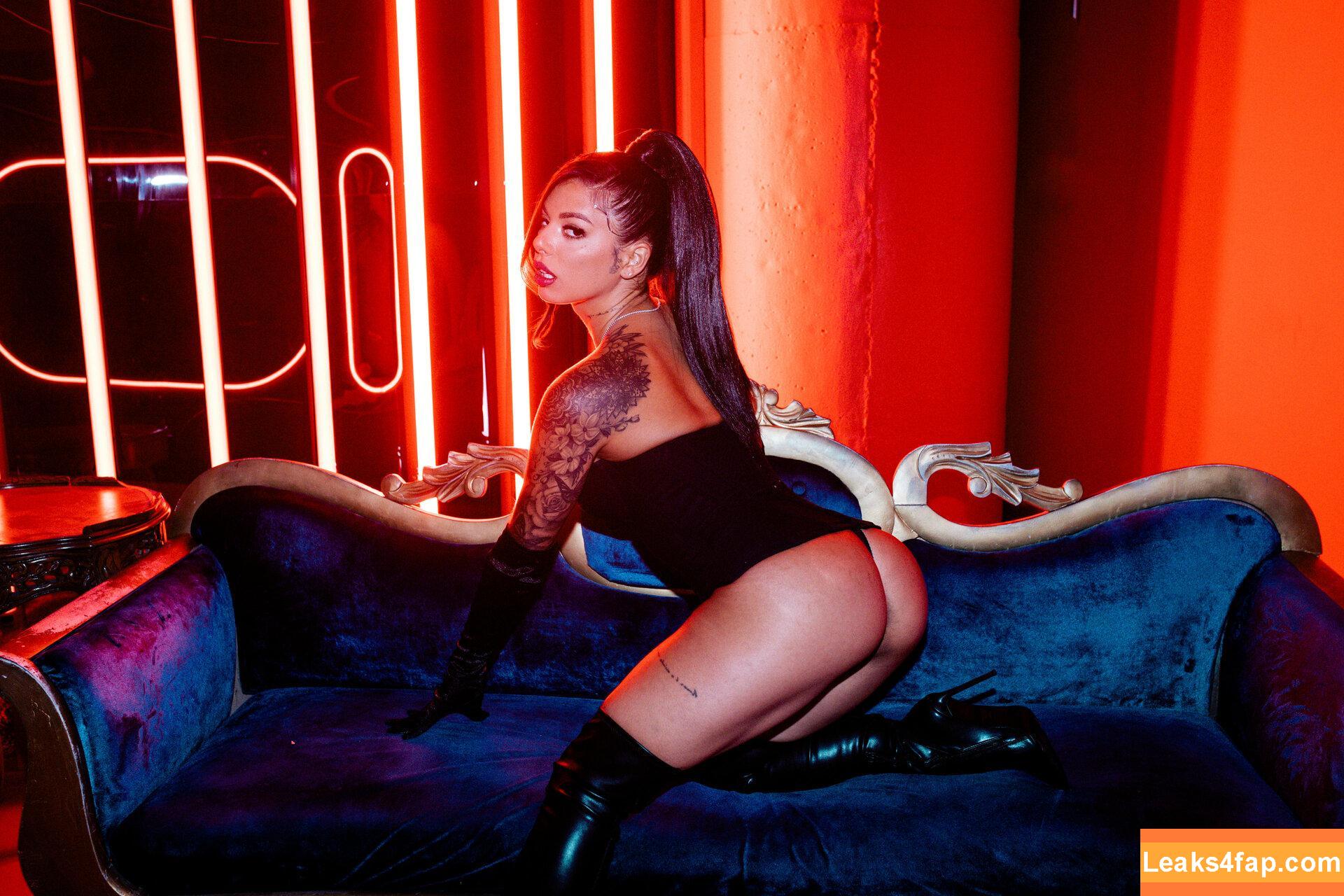 gvalentinaxxx / darealginavalentina leaked photo photo #0039