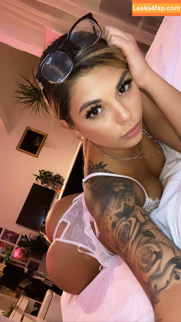 gvalentinaxxx / darealginavalentina leaked photo photo #0119