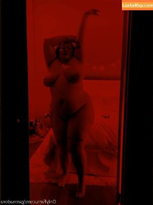 gwenadora photo #0008