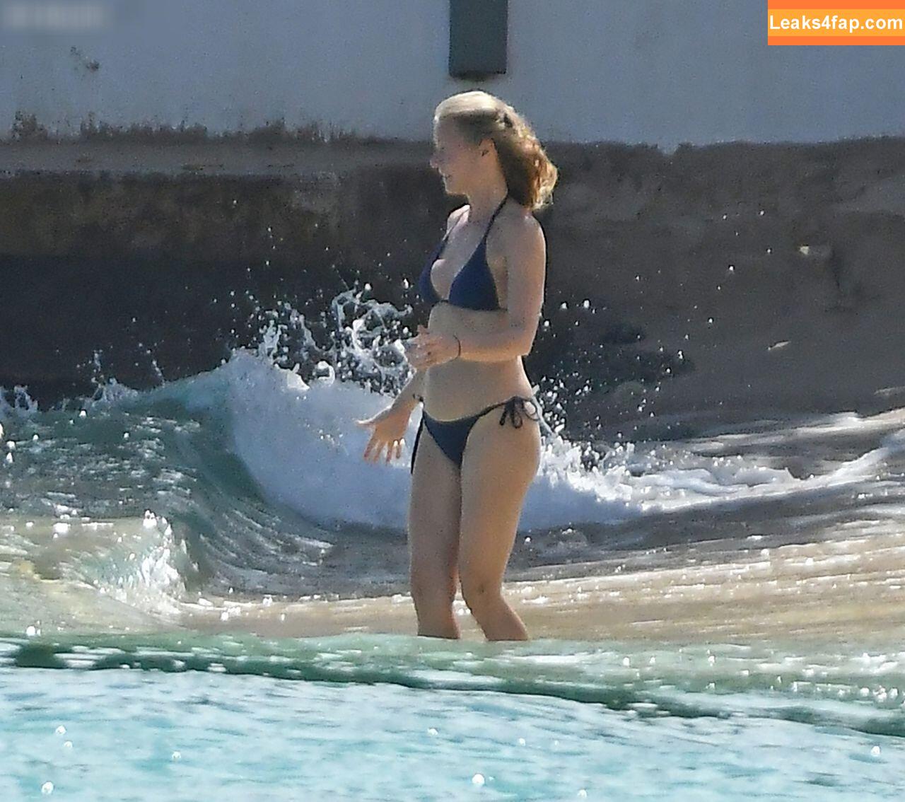 Gwyneth Paltrow / GwynethPaltrow leaked photo photo #0355
