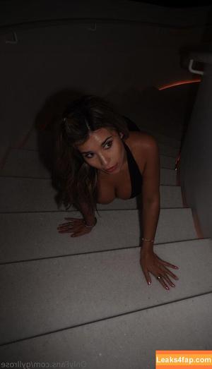 GyllianSklar photo #0003