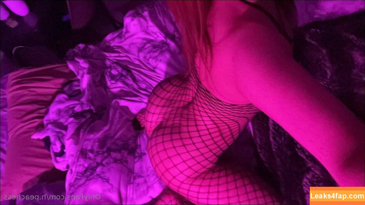 h.peachess / peachesfrompluto leaked photo photo #0058