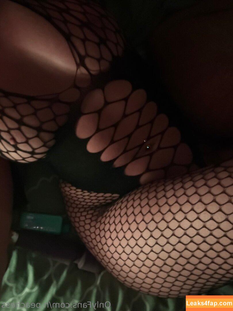h.peachess / peachesfrompluto leaked photo photo #0081