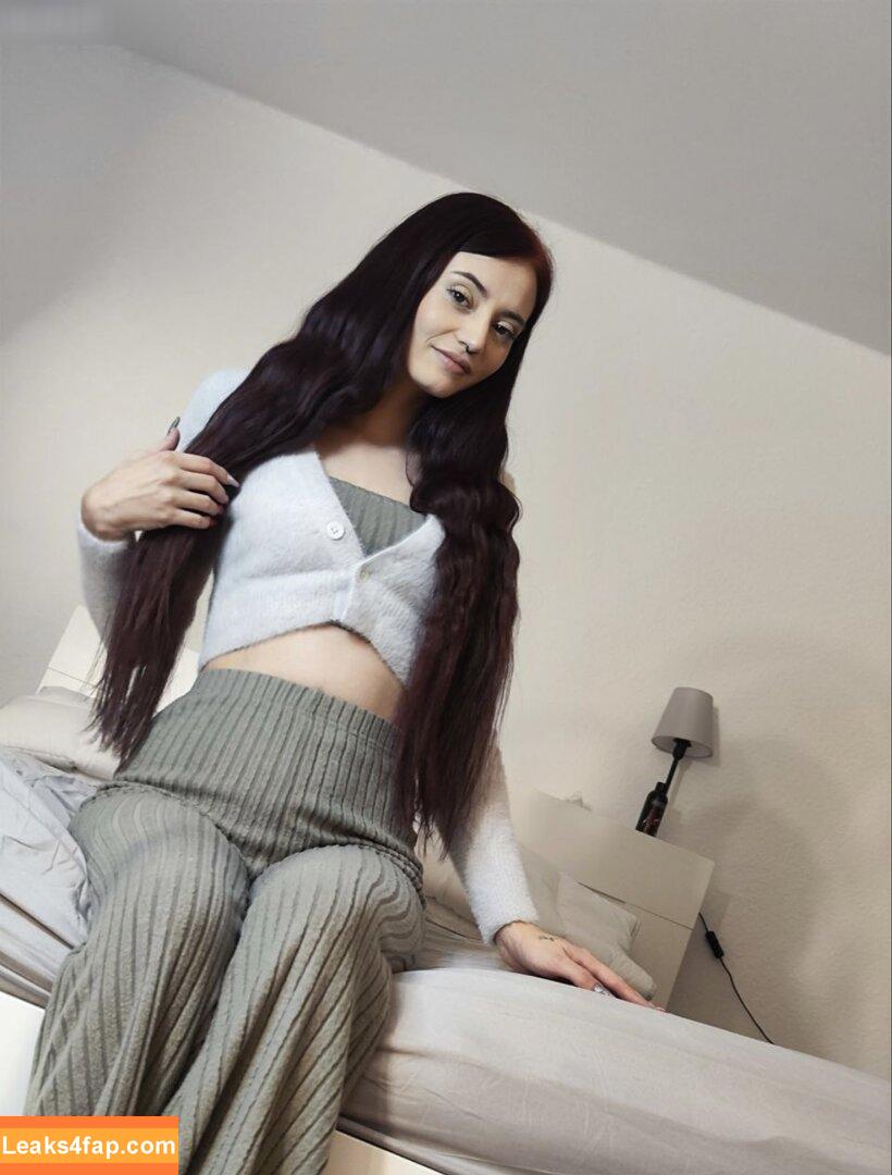 Haazel69 leaked photo photo #0076
