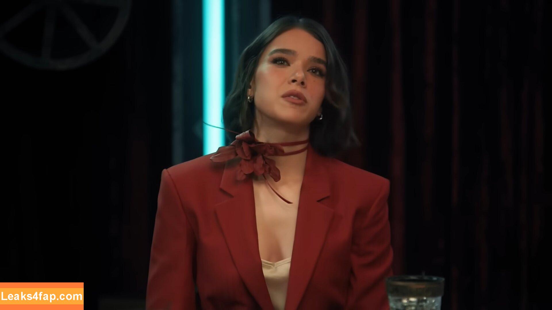 Hailee Steinfeld / haileesteinfeld / https: leaked photo photo #2049