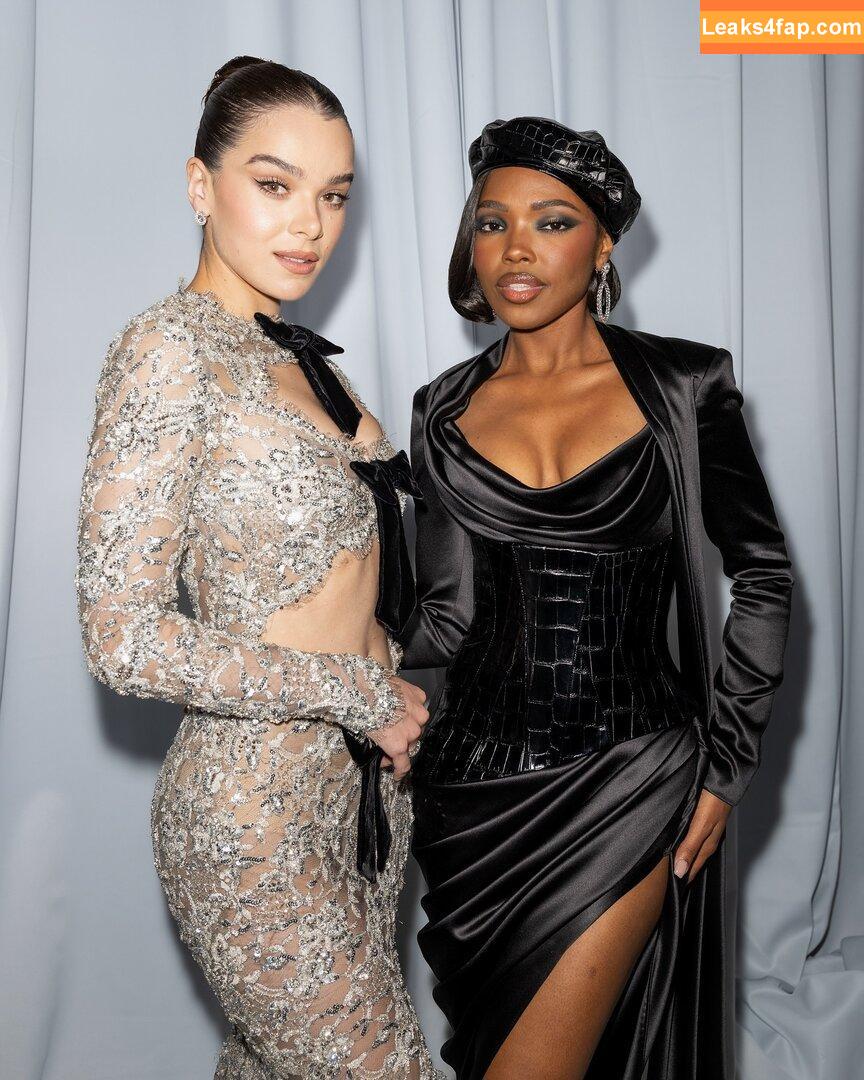 Hailee Steinfeld / haileesteinfeld / https: leaked photo photo #2342