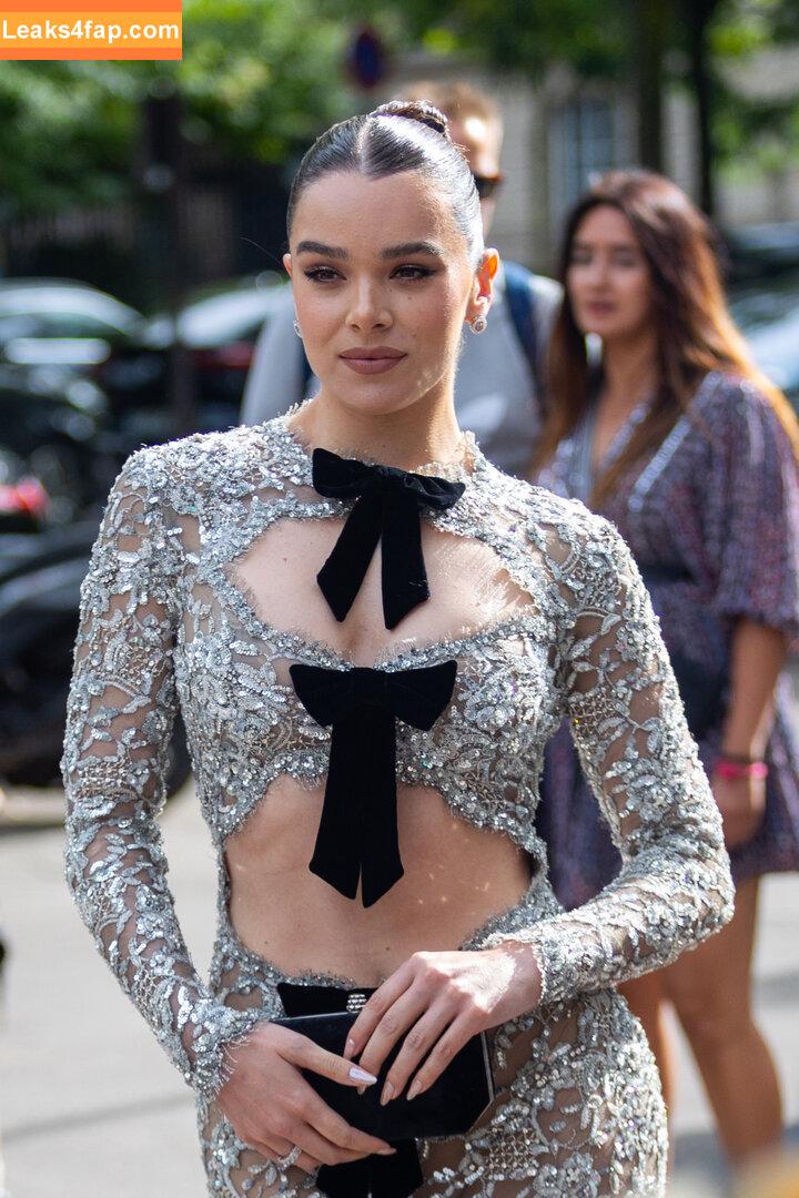 Hailee Steinfeld / haileesteinfeld / https: leaked photo photo #2346