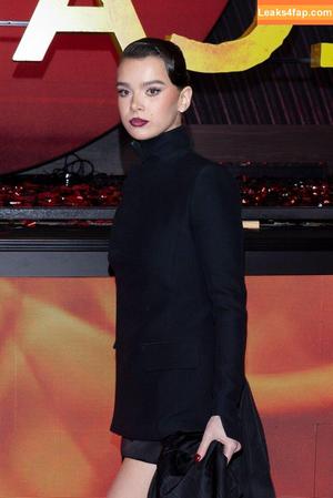 Hailee Steinfeld photo #2299