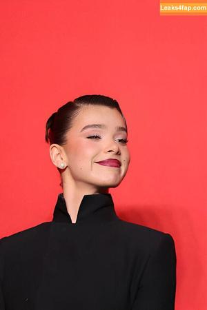 Hailee Steinfeld photo #2301