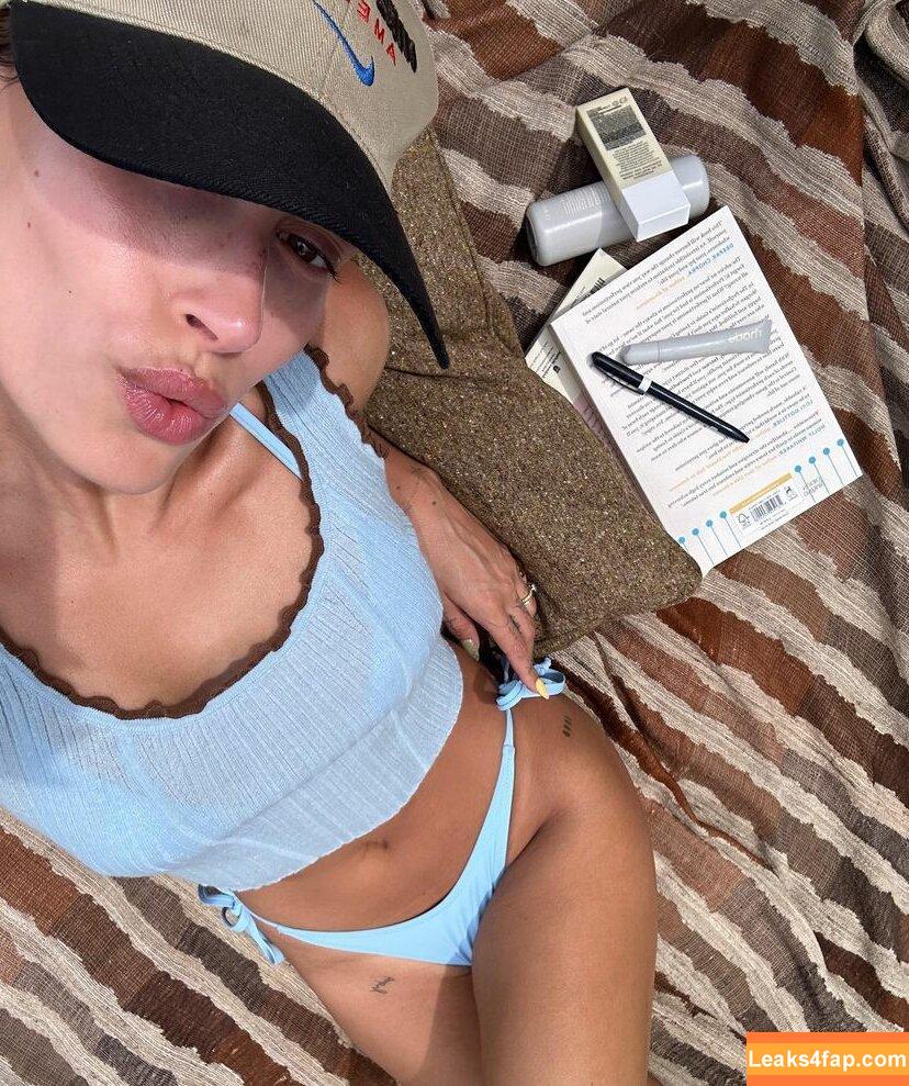 Hailey Baldwin Bieber / haileybieber слитое фото фото #0115