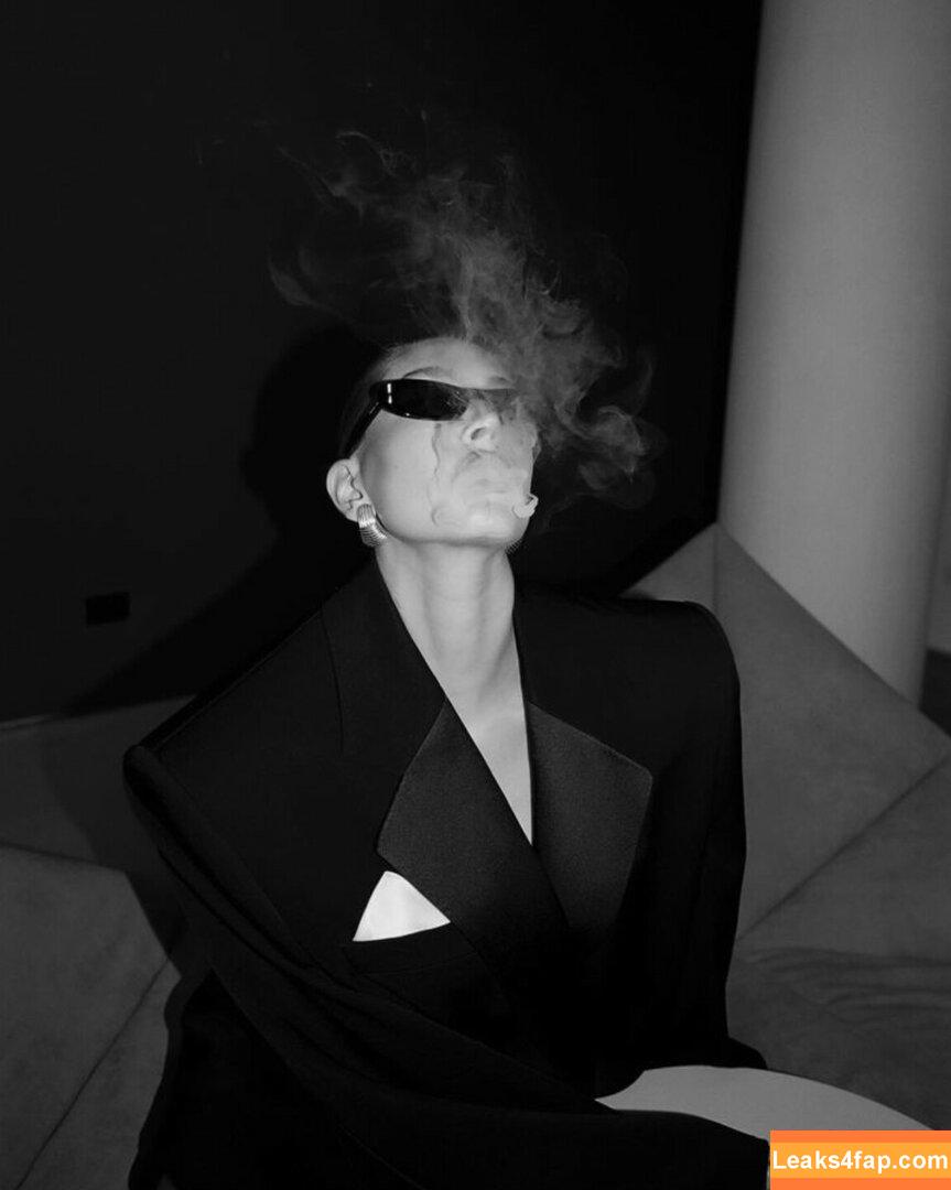 Hailey Baldwin Bieber / haileybieber слитое фото фото #0148