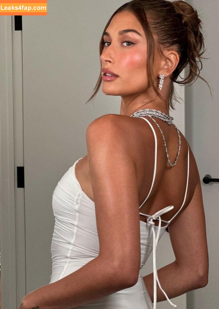 Hailey Baldwin Bieber / haileybieber слитое фото фото #0166