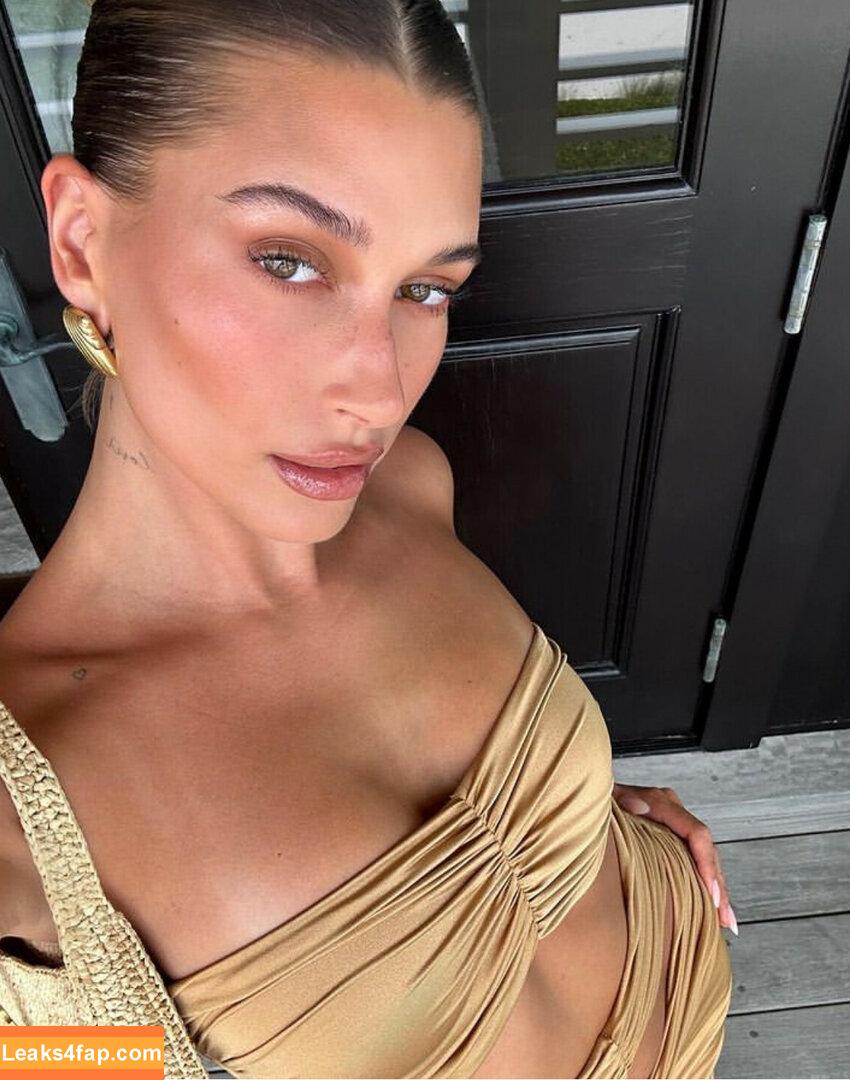 Hailey Baldwin Bieber / haileybieber слитое фото фото #0179