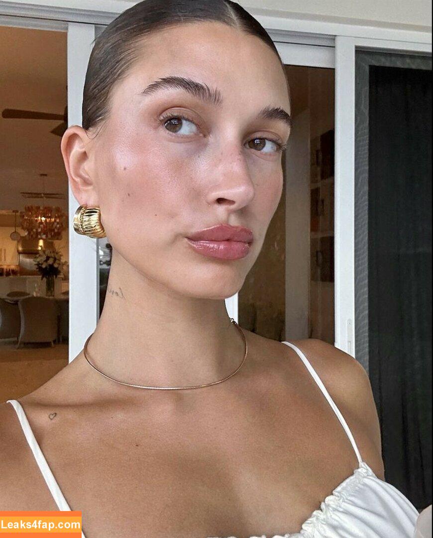 Hailey Baldwin Bieber / haileybieber слитое фото фото #0183