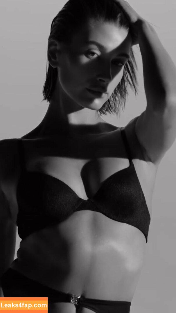 Hailey Baldwin Bieber / haileybieber слитое фото фото #0216