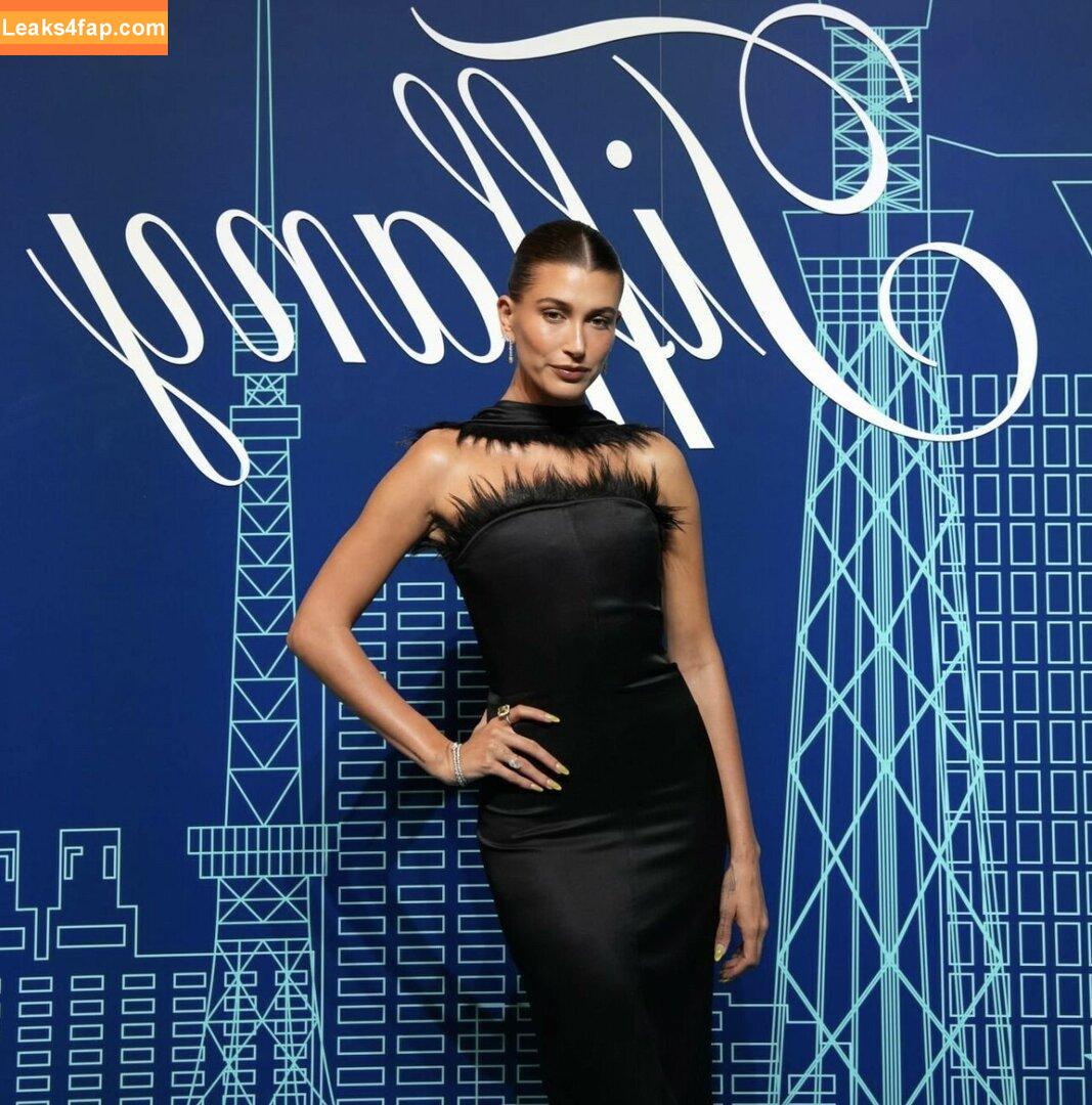 Hailey Baldwin Bieber / haileybieber слитое фото фото #0247