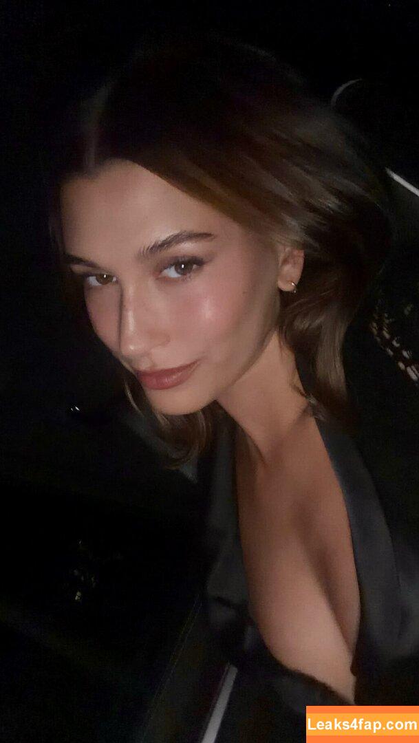 Hailey Baldwin Bieber / haileybieber слитое фото фото #0892