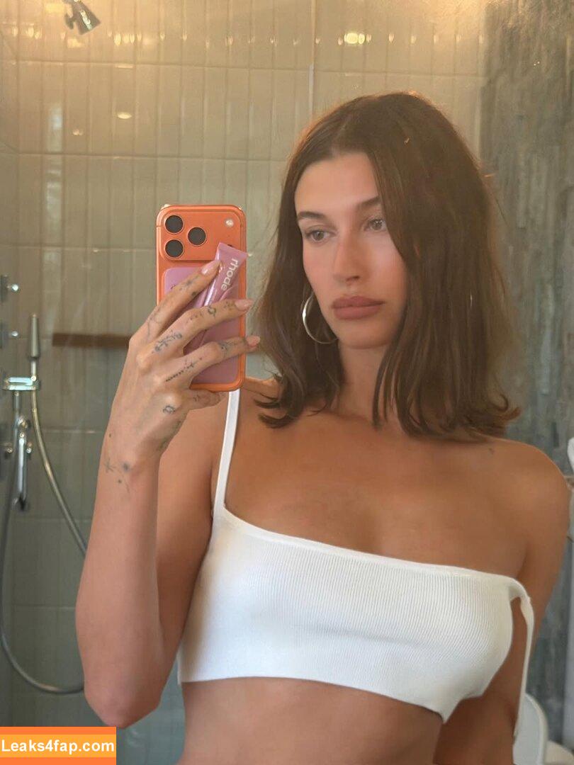 Hailey Baldwin Bieber / haileybieber слитое фото фото #0895
