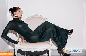 Hailey Baldwin Bieber photo #0039