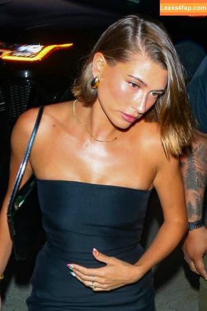 Hailey Baldwin Bieber фото #0192