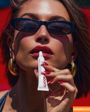 Hailey Baldwin Bieber фото #0223