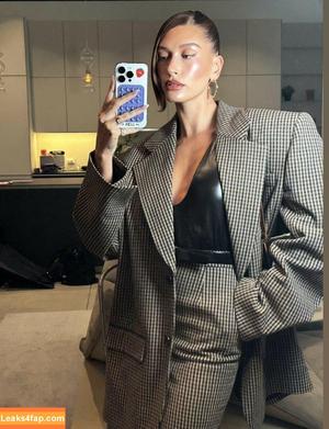 Hailey Baldwin Bieber фото #0242