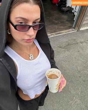 Hailey Baldwin Bieber фото #0272