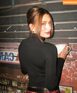 Hailey Baldwin Bieber фото #0283