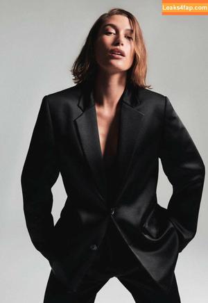 Hailey Baldwin Bieber фото #0320