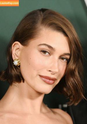 Hailey Baldwin Bieber photo #0347